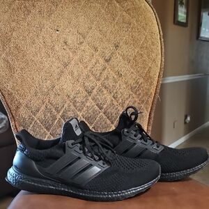 Adidas UltraBoost 5.0 DNA Triple Black Lace Up Sneakers Running Shoes